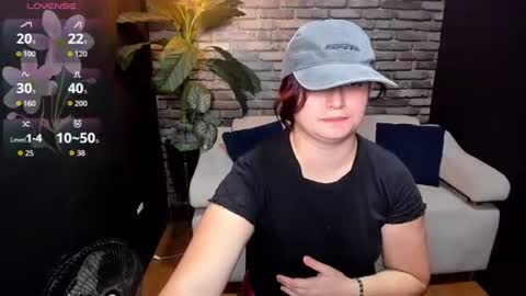 Snapshot of anaa_rosee chatting on 06.20.26 Ana online show from 06.20.26
