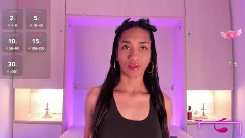 Snapshot of anaacollins_ chatting on 11.15.25 anaacollins_ online show from 11.15.25