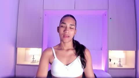 anaacollins_ online show from 03.06.26