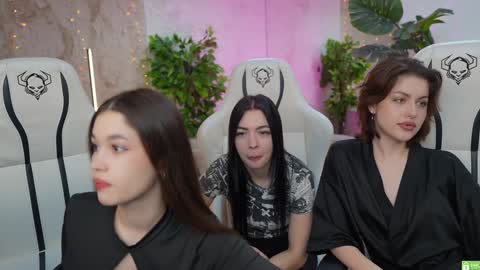 Sweet girls online show from 01.24.25