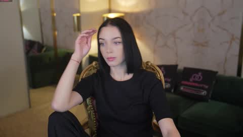 Sweet girls online show from 12.04.25