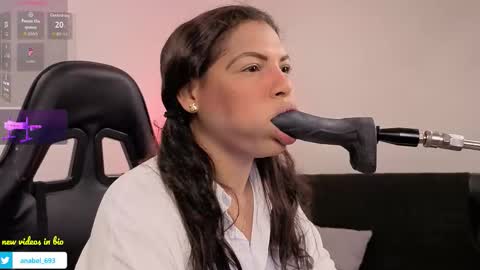 Snapshot of anabel693 chatting on 10.05.25 anabel alice gandara online show from 10.05.25