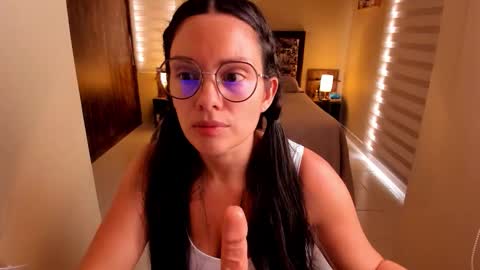 Anabel online show from 11.04.25