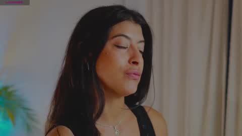 anabelcurvy online show from 10.21.25