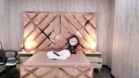 Snapshot of anabell_brown chatting on 10.18.25 HI I AM ANABELL online show from 10.18.25