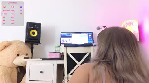 Annie  online show from 09.16.25