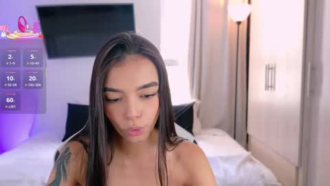 ANABEL WOLF  online show from 10.02.25