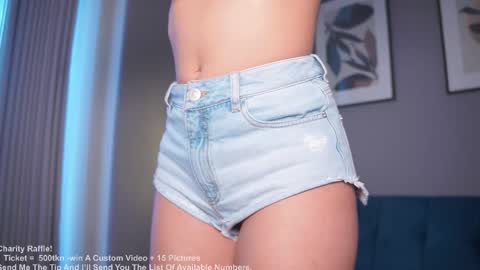 Snapshot of anablerd chatting on 11.14.25 Ana -- Check and subscribe online show from 11.14.25