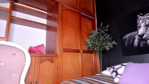 Anahi online show from 12.24.24