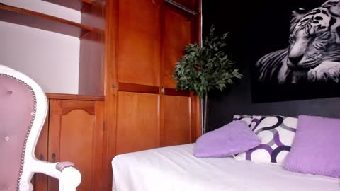 Anahi online show from 12.30.24