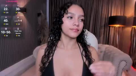 Snapshot of anahi_curlie1 chatting on 07.10.26 Anahi Curlie online show from 07.10.26