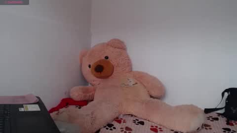 Anahi Browns online show from 03.25.26