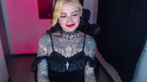 Snapshot of anai_gomez chatting on 01.15.25 Callme Mistress Ani online show from 01.15.25