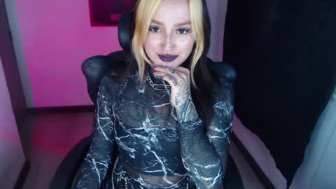 Snapshot of anai_gomez chatting on 01.17.25 Callme Mistress Ani online show from 01.17.25