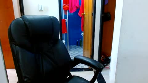 Snapshot of anaids_dam chatting on 07.17.26 anaids online show from 07.17.26