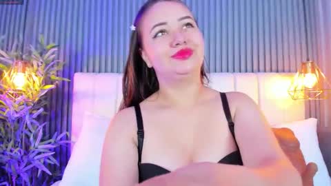Snapshot of anaisclarkx chatting on 09.17.25 Anais clark online show from 09.17.25