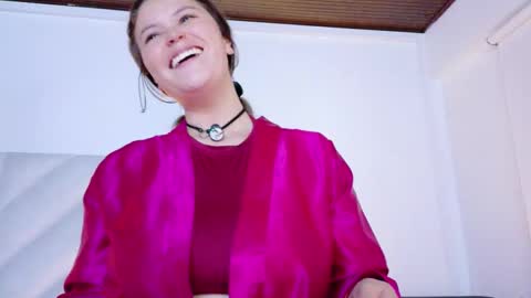 Anaise  online show from 12.17.25