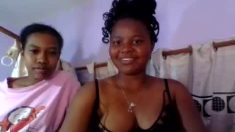 Snapshot of anaissa23 chatting on 06.17.26 anaissa23 online show from 06.17.26