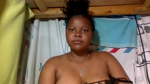 Snapshot of anaissa23 chatting on 06.19.26 anaissa23 online show from 06.19.26