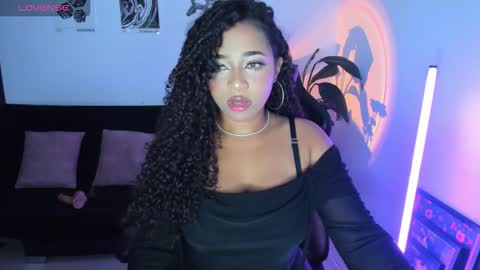 Snapshot of anakiss1 chatting on 10.17.25 help me to get 100 thumps up online show from 10.17.25