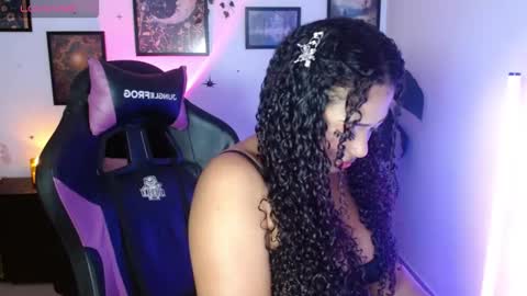 Snapshot of anakiss1 chatting on 11.03.25 help me to get 100 thumps up online show from 11.03.25