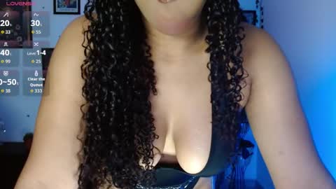 Snapshot of anakiss1 chatting on 02.14.26 help me to get 100 thumps up online show from 02.14.26