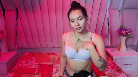 AbbyAndAntonela online show from 09.15.25