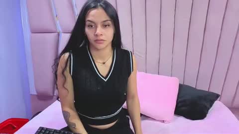 AbbyAndAntonela online show from 12.04.25