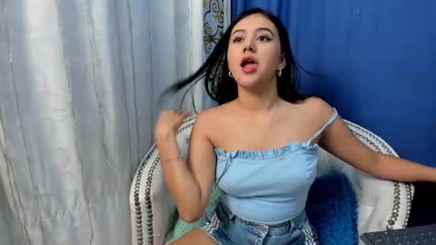 analia18  online show from 02.13.25