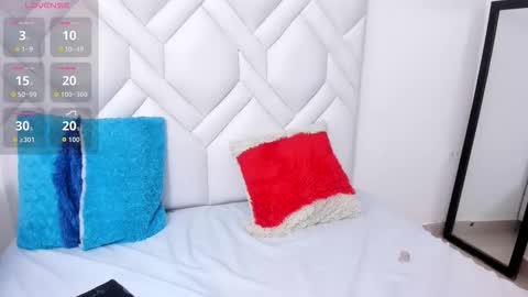 Snapshot of analia18_ chatting on 11.07.25 analia18 online show from 11.07.25