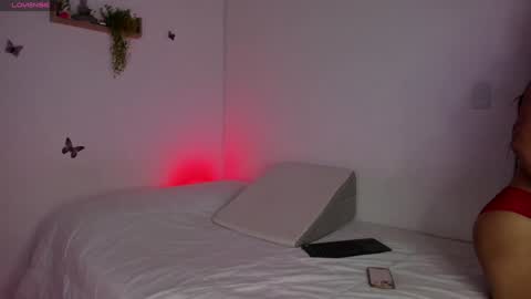 Snapshot of analia_collins chatting on 12.10.24 Ana online show from 12.10.24