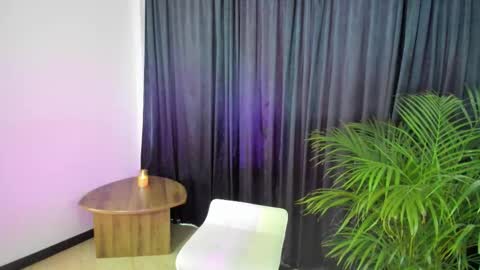 Snapshot of anamarieh chatting on 09.11.25 Ann online show from 09.11.25