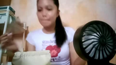 Mia online show from 04.27.26