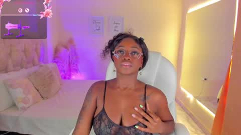 Snapshot of ananya_kay01 chatting on 05.27.26 A N A my connection hours are from 600 pm to 12 pm Colombian time online show from 05.27.26