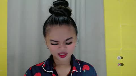 Snapshot of anaruru_ chatting on 01.19.25 ANA online show from 01.19.25