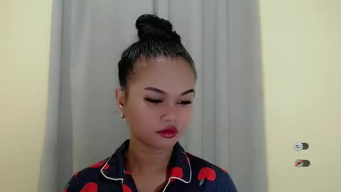 Snapshot of anaruru_ chatting on 02.05.25 ANA online show from 02.05.25