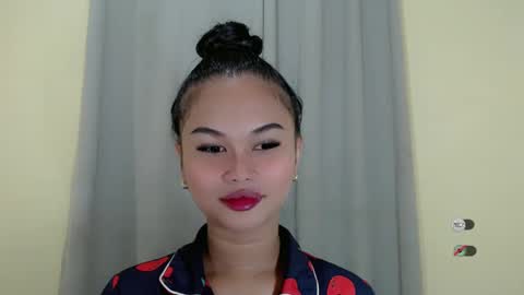 Snapshot of anaruru_ chatting on 02.13.25 ANA online show from 02.13.25