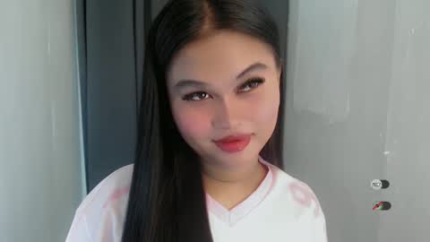 Snapshot of anaruru_ chatting on 04.05.26 ANA online show from 04.05.26