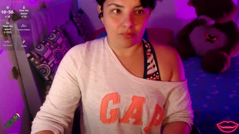 Snapshot of anaspark chatting on 09.30.25 Ana online show from 09.30.25