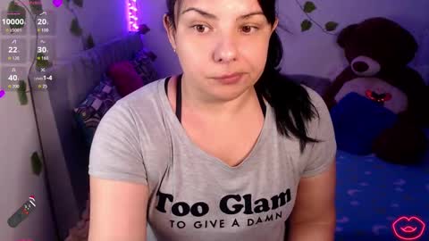 Snapshot of anaspark chatting on 10.06.25 Ana online show from 10.06.25