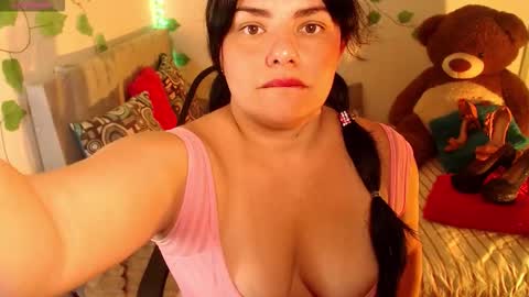 Snapshot of anaspark chatting on 10.20.25 Ana online show from 10.20.25