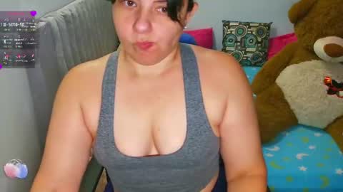 Snapshot of anaspark chatting on 07.15.26 Ana online show from 07.15.26