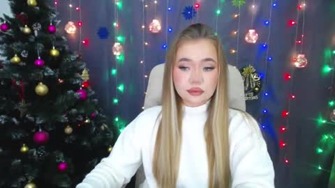 anastacyyellig online show from 12.15.24