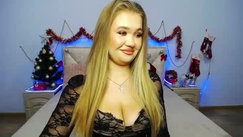 anastacyyellig online show from 12.18.24