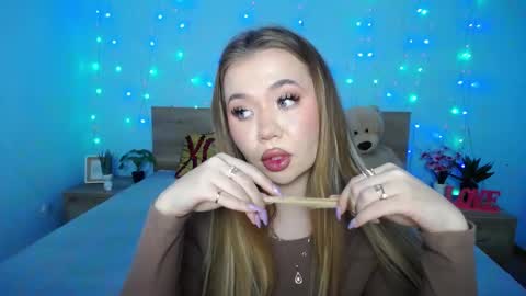 anastacyyellig online show from 01.30.25