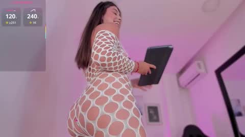 Snapshot of anastasia_lauren chatting on 10.28.25 Ana online show from 10.28.25