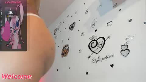 Snapshot of anastasia_tuya chatting on 10.12.25 anastasia online show from 10.12.25