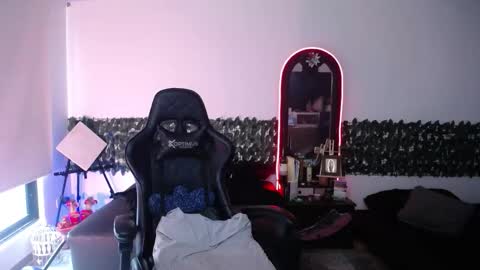 Jennyfer.... but u can say me Anastasia online show from 10.15.25