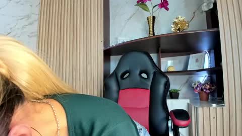 Anastasia online show from 04.16.26