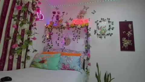 Independent online show from 11.24.25